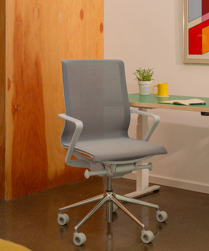 Haworth® Veda™ Mid-Back Chair